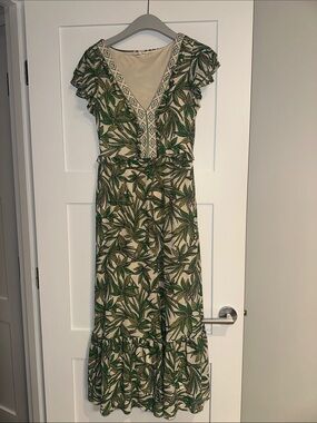 DC Beige Maxi Dress with Green Leaf Print and V-Neck Trim